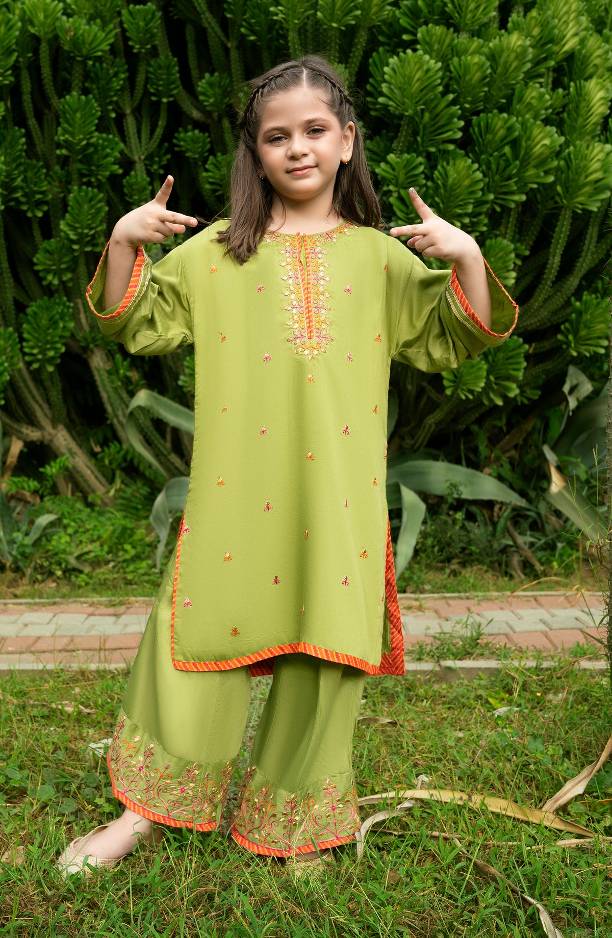 Zeenat 2 Pcs Suit