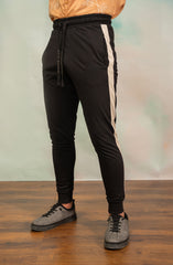 Knit Joggers With Contrast Pan