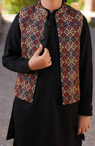 Multi Head Emb. Waistcoat 3Pcs