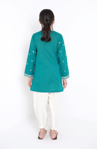 Zeenat Kurti