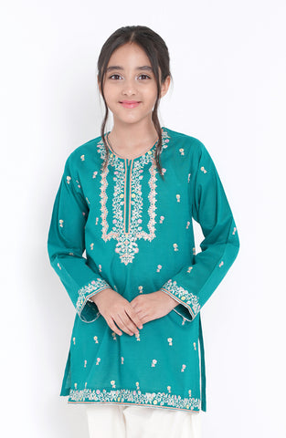 Zeenat Kurti