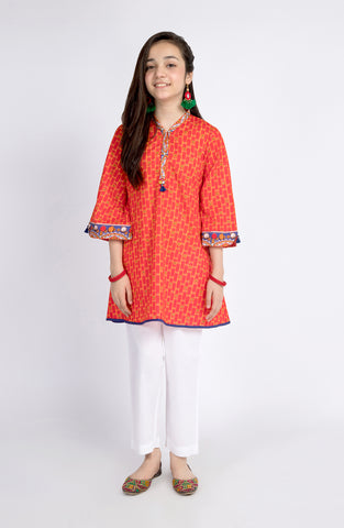 Lily Kurti