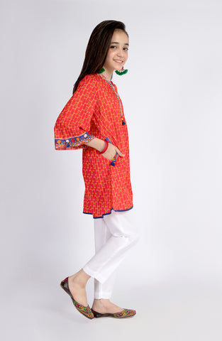 Lily Kurti