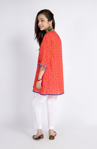 Lily Kurti