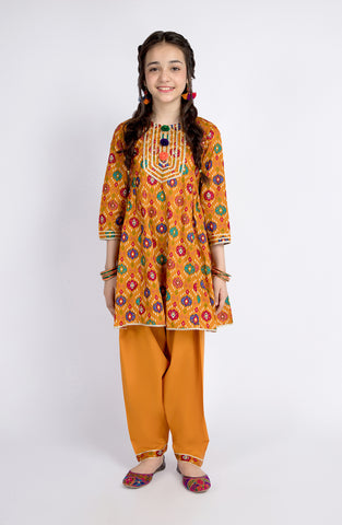 Zarmina Kurti With Shalwar