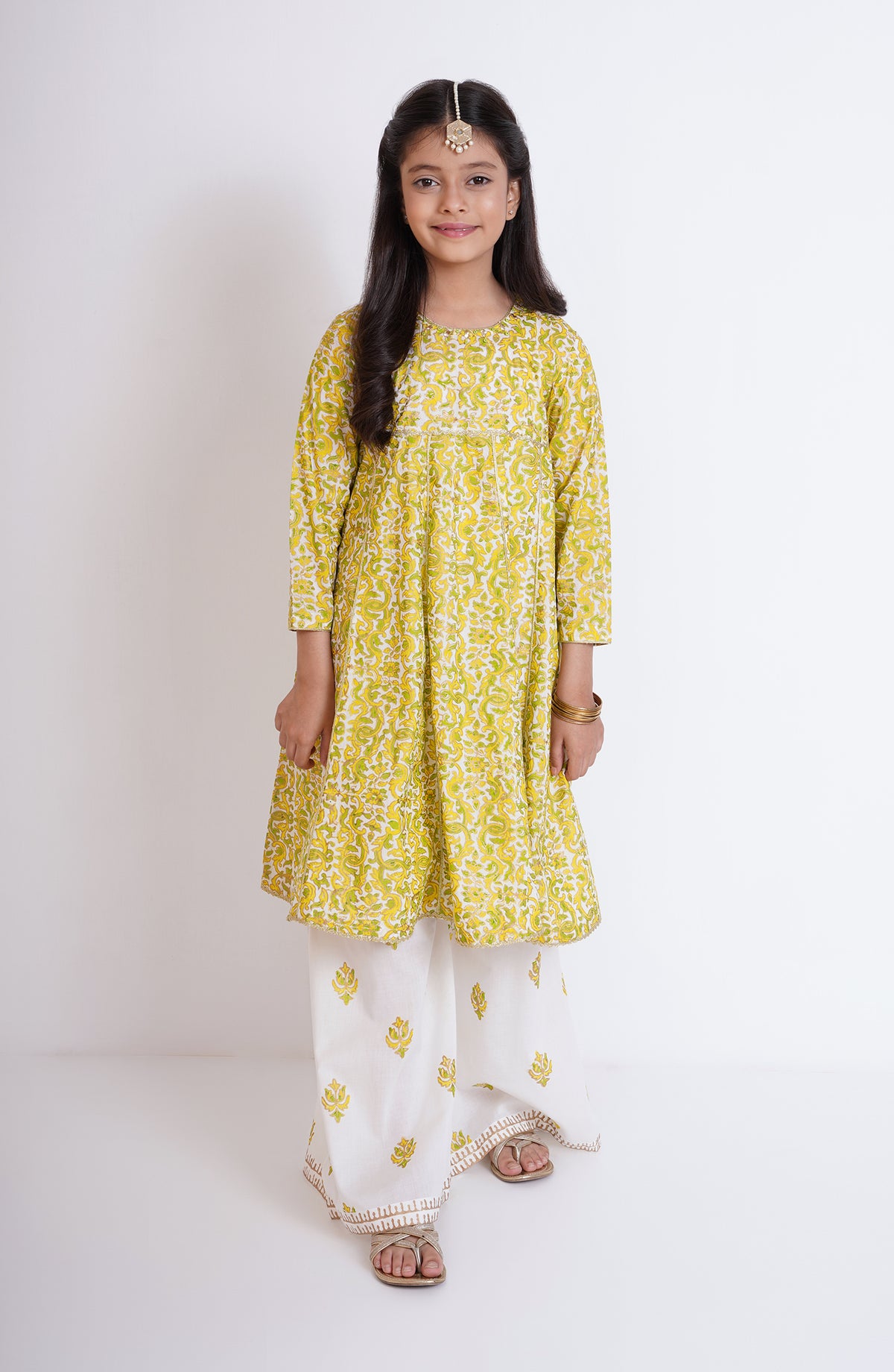 Sabz Phool 2 Pcs Suit